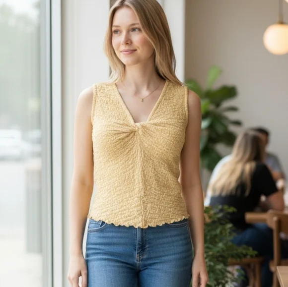 Madewell Popcorn-Knit Twist-Front Sleeveless Top - Picture 2 of 8